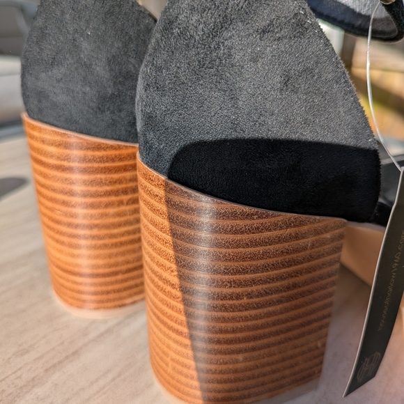 House Of Harlow 1960 Ankle Strap Shoes 7.5 Black NWT - Picture 2 of 8